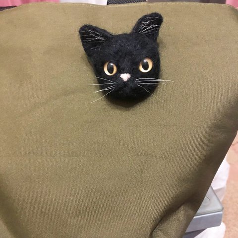 黒猫　ブローチ　羊毛フェルト　猫　