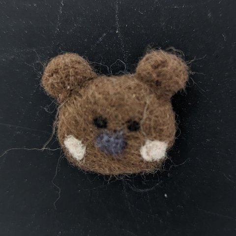 羊毛フェルト で作った  bear 🐻 かわいい くまさん 動物 マグネット