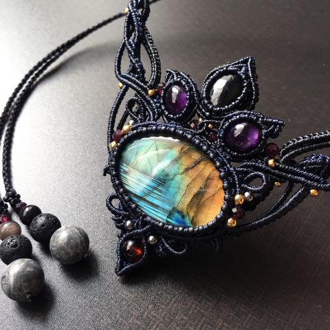 labradorite × black spinel  / macrame amulet  #マクラメネックレス＃