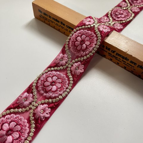 約4.5cm幅/刺繍リボン/チュール/レッド/ワントーン&シルバー刺繍