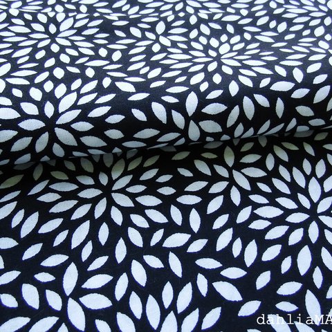 「Chrysanthemum Black」アメリカンファブリック◎113cm×50cm