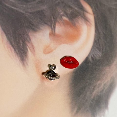 惑星ピアス♡ 黄 粒ピアス