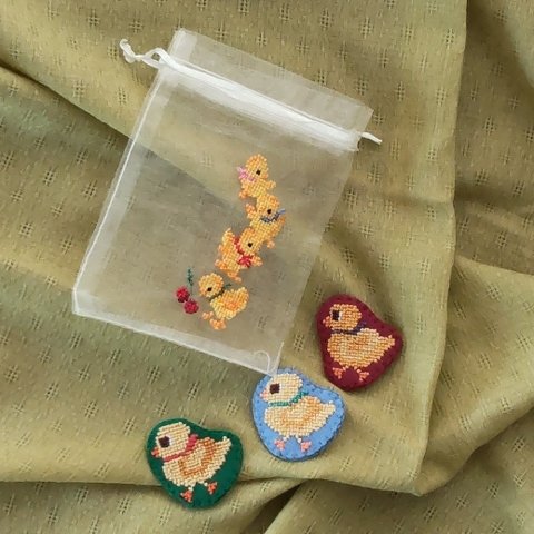 🐤手刺繍🐤🐤🐤おさんぽ🐤🐤🐤🐤🐤🐤