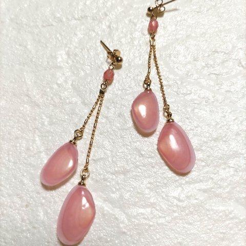 桜貝２連のピアス