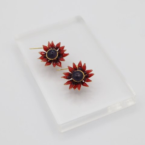 rudbeckiaピアス（チェリーブランデー）