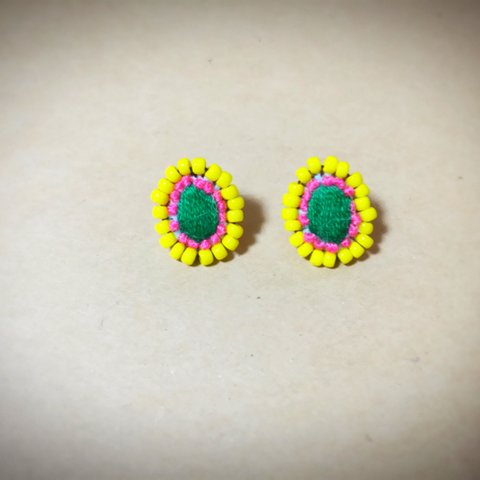 刺繍ピアス③