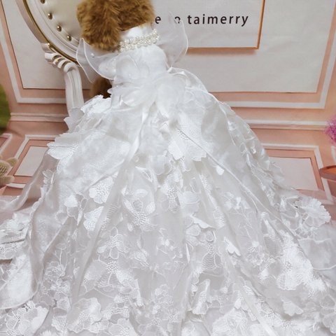 ウェディングにおすすめ👰‍♀️花華の純白ウェディングドレス