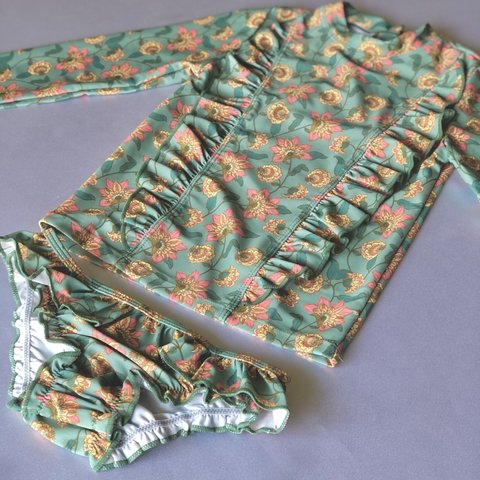 【SALE】Vintage floral rash guard 花柄　花柄ビキニ　ベビービキニ　ベビー水着　ベビースイムウェア　ベビー服　ベビー　子供服　海外水着　水遊び　プール　ベビープール