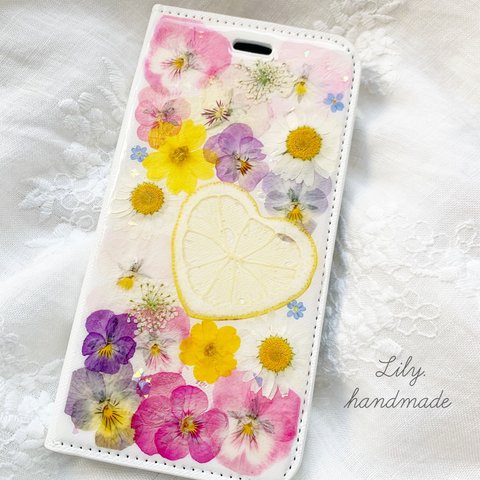 colorful❁⃘ハートレモン♡iPhone11手帳型ケース