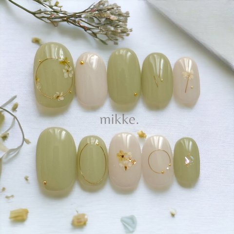  【 カラー変更可能 】ネイルチップ〔 mikke. 〕 / 花柄 押し花 ドライフラワー