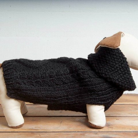 新春セール！値下げ。手編み わんちゃんセーター 黒 ウール
