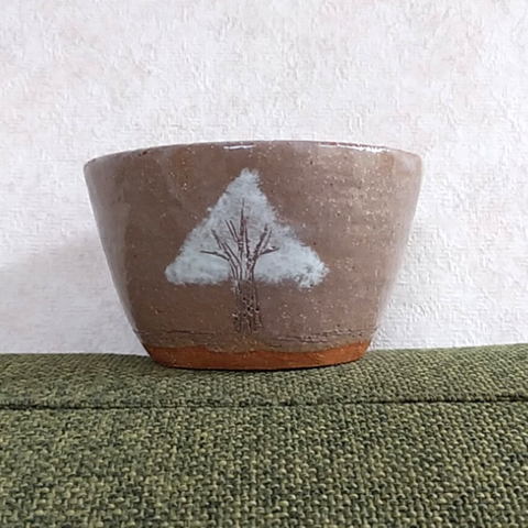 陶のフリーカップ【真っ白な三角の樹】