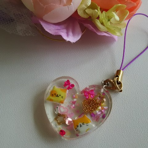 ねこのキーホルダー⭐️レジン