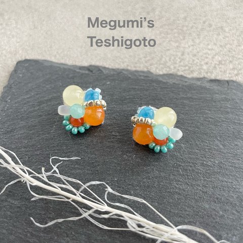 天然石×ビーズ⭐︎刺繍ピアス・イヤリング・ノンホールピアス（オレンジ×ブルー）