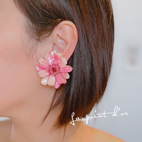  【受注製作】Asymmetry Zinnia  pink   Ear cuff & Acrylic  Bijou  