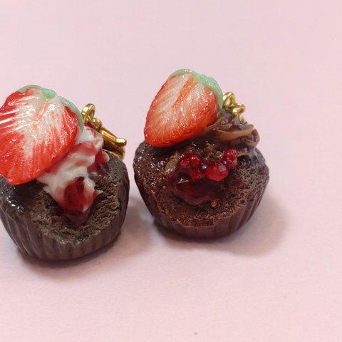 【Sale】イチゴ🍓チョコカップケーキ