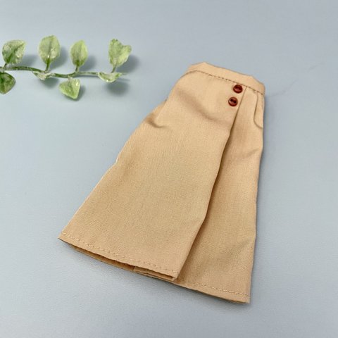単品　ベージュ台形スカート　リカちゃん　服　22cmドール  巻きスカート風