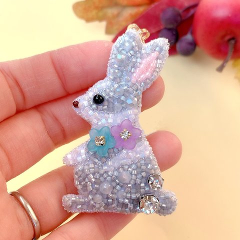 うさぎのダッチ ビーズ刺繍