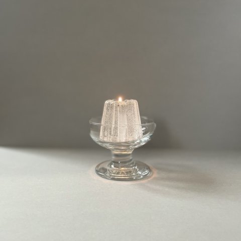 cannelé gel candle