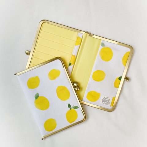 【piccolo limone】クリームイエロー　帆布のがま口マルチケース　母子手帳ケース　通帳ケース　お薬手帳ケース