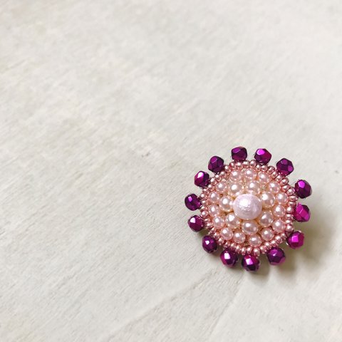 flower  brooch(pearl×metallic pink)