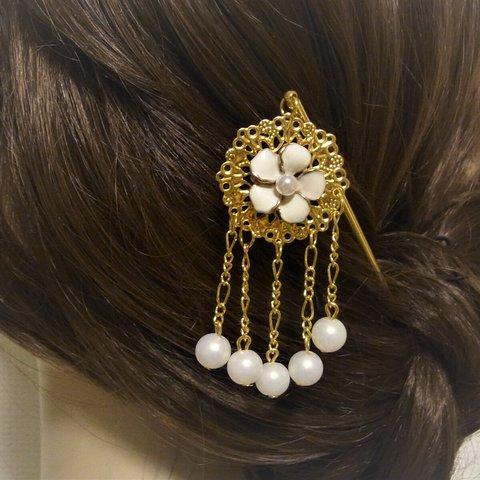 髪飾り かんざし さくら  成人式 お正月 和装 ヘアアクセサリーエナメル桜