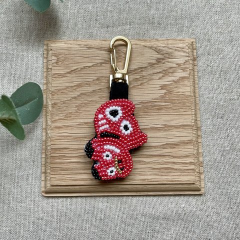 《郷土玩具シリーズ》ビーズ刺繍・赤べこキーホルダー《受注生産》