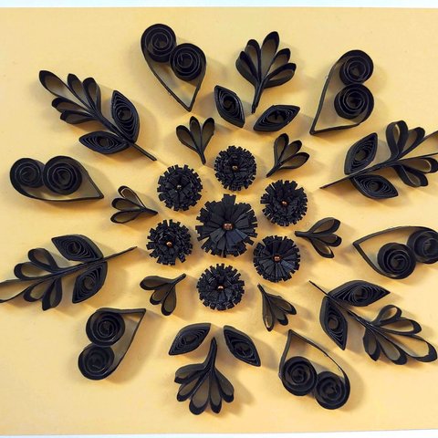 『Une Fleur Noire』Paper Quilling