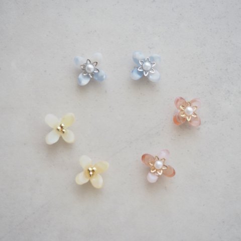 gradation flower 3color　　　　　ピアス　イヤリング　パール　お呼ばれ　ウェディング　結婚式　花　小ぶり　　かわいい