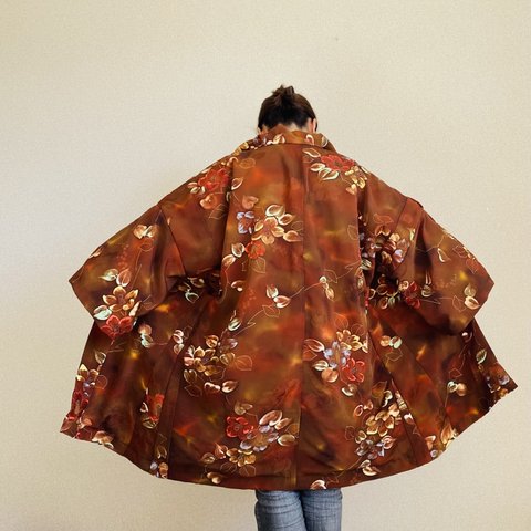 《着物リメイク》ブラウン色の花柄コート