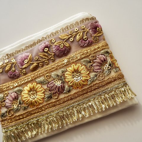 インド刺繍リボンポーチ・インド刺繍リボン・インド刺繍・刺繍・布小物・小物入れ・化粧ポーチ・ポーチなどにおすすめ