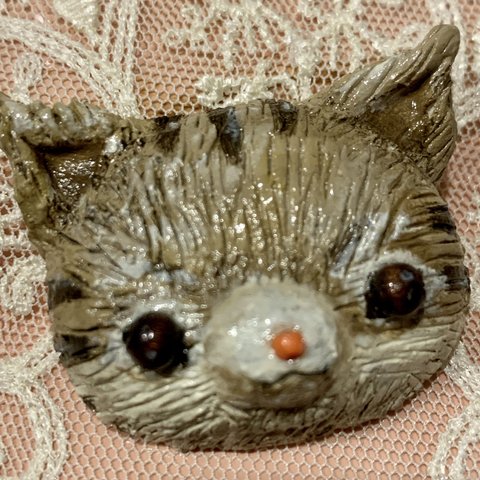 猫ちゃんのオーブン粘土で作ったブローチ☆送料無料