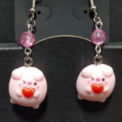 【ハンドメイド】豚ちゃん ピアス