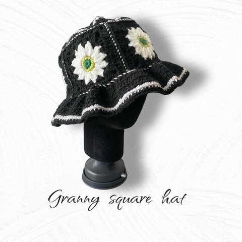 【新作】Granny  square  hat バケットハット　クロシェ　帽子　クロシェハット