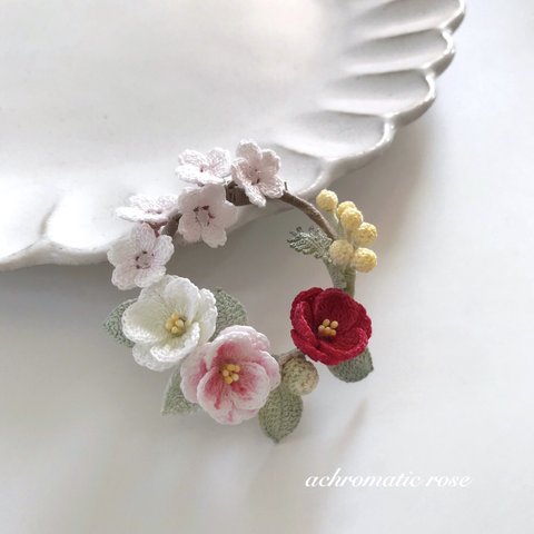 【受注制作】椿✳︎春のフラワーリースブローチ