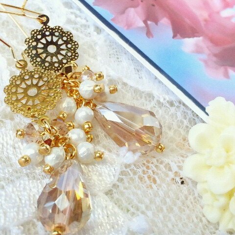 【再販】お花とセルシアン雫のしゃらんらキドニーピアス