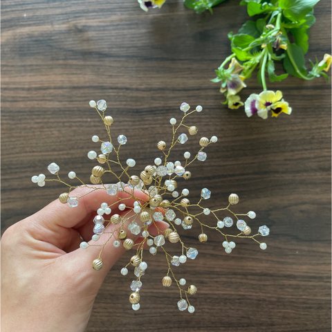 小枝ヘアアクセサリー　立体　花　ウエディング　フォト