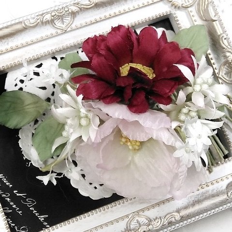 【送料無料】バラとマーガレットのミニコサージュ　結婚式　卒業式　入学式　アートフラワー　布花　染花　造花