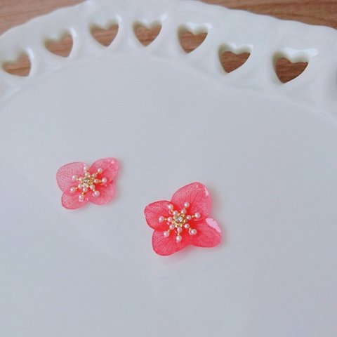 本物の紫陽花ピアス／イヤリング／ドライフラワー／リアルフラワー／浴衣／結婚式／一粒ピアス