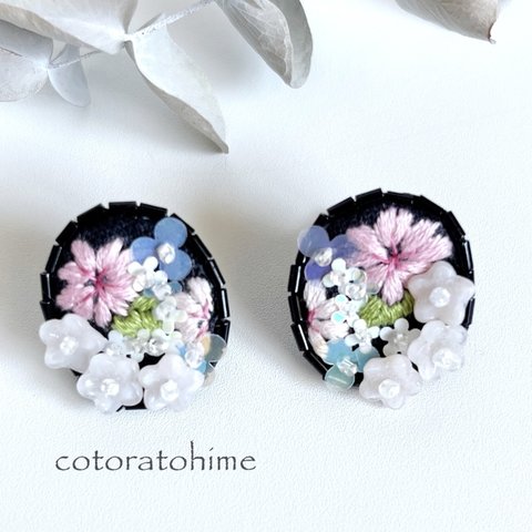 夜桜ピアス/イヤリング☆手刺繍