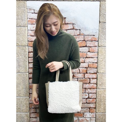 冬物クリアランス　フェイクムートン +PUレザー　ジャストサイズ　WHITEｘL/BEIGE 