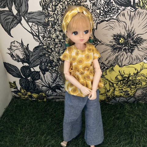 061リカちゃん ブライス　ハンドメイド  服　リバティー　ひまわり柄　フリルブラウス　ヘアバンド　ピアス　3点セット