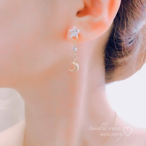 （16KGP）月と星ピアス/イヤリング　クレッセントムーン×スター