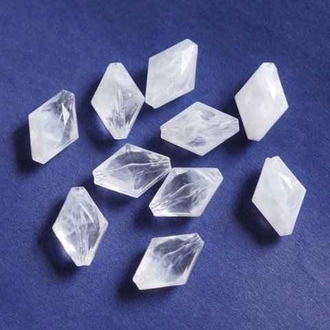 import【10個】white marble Acrylbeads＊ダイヤ型＊アクリルビーズ＊アクリルパーツ＊ひし形