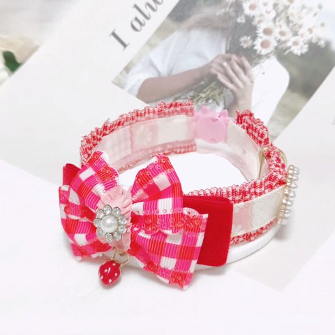 【🎀𝔾𝕚𝕟𝕘𝕙𝕒𝕞 𝕔𝕙𝕖𝕔𝕜🎀】デイジーベリーパッチワーク柄🍓ギンガムチェックリボンレッド×チェック両山フリル《首輪》