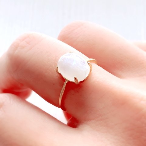 天然石　インド産　レインボームーンストーン　爪留めリング　指輪