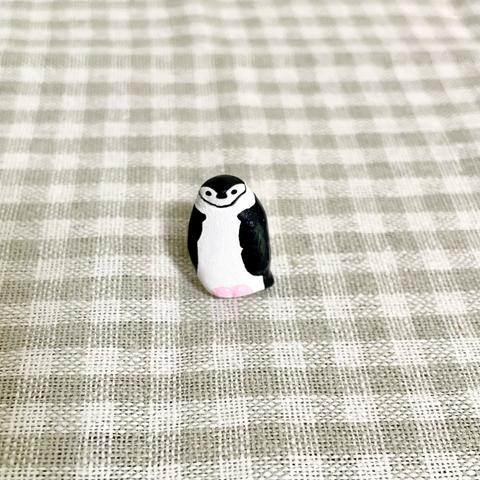 ヒゲペンギン　ピンバッジ