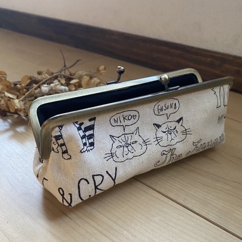  【受注製作】モノトーン　ブスカワキャット×黒　　縦6.5cm スマートコンパクトペンケース　筆箱ねこ　ネコ　猫