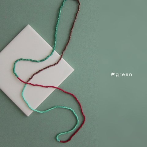 ミント グリーン KABURU 留め具のない かぶるタイプのガラスビーズネックレス 緑 72