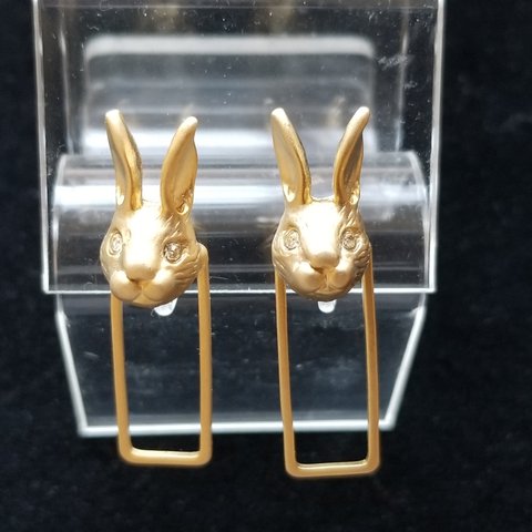 rectangle earring rabbit